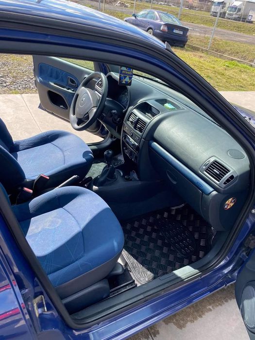 Vand masina Renault Clio II