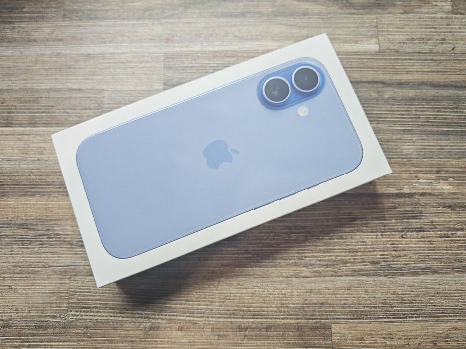 Чисто нов iPhone 17 5G 256 GB Mist Blue Гаранция