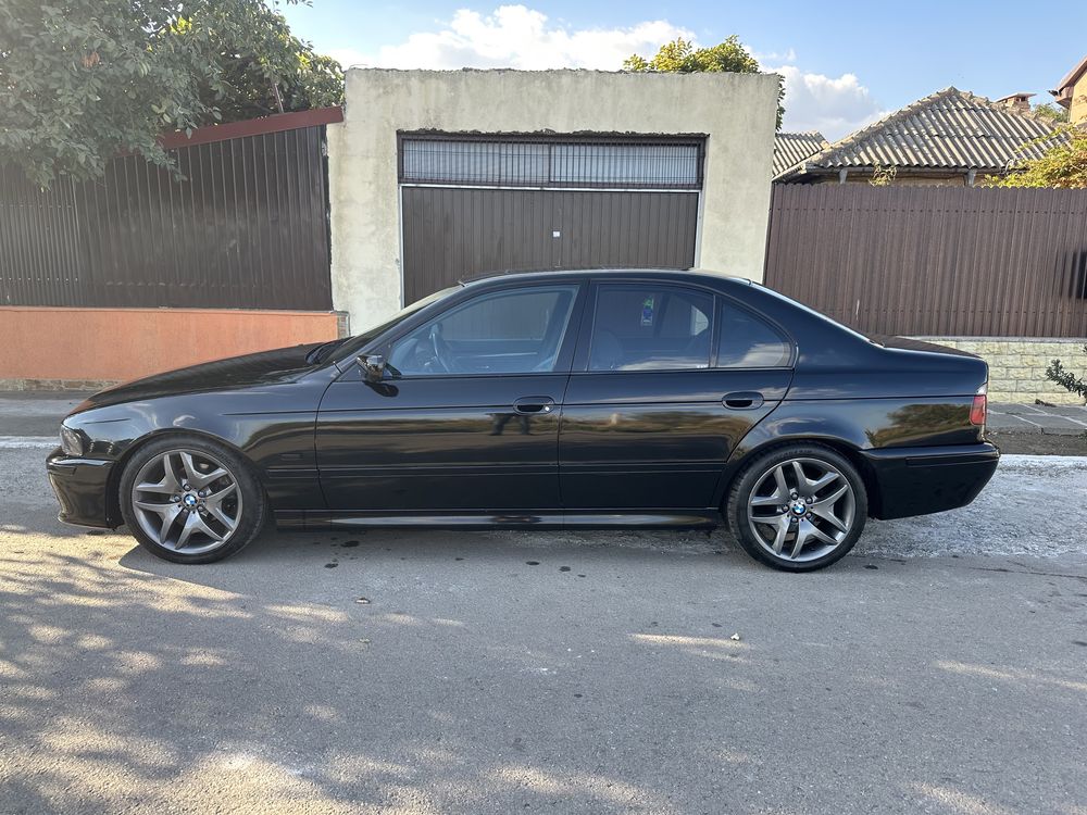 Vând BMW E39 M50B25