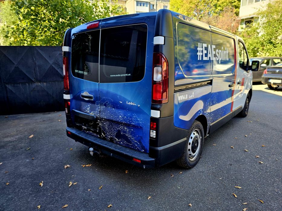 Opel Vivaro 10.2016/ 250000 km/ L2H1