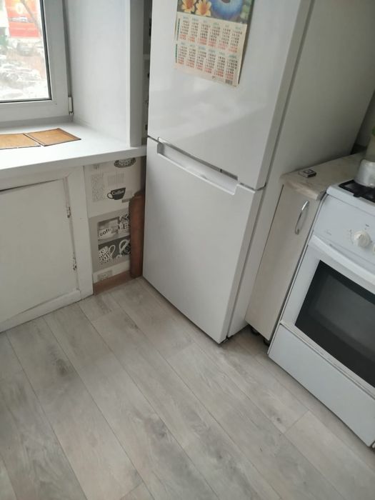 Продам трехкомнотный квартиру