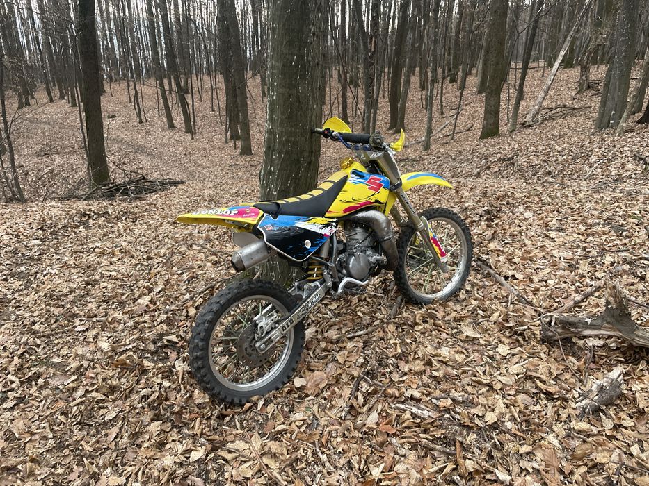 Vand PIAGGIO NRG MC4 din 2005 si cross suzuki rm85