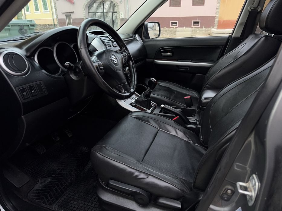 Suzuki Grand Vitara 2008 1,9 diesel 129 cp. 4x4 la buton