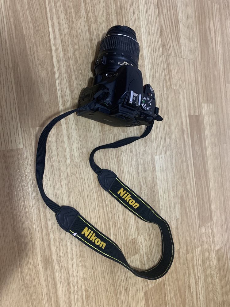 DSLAR Nikon D5100,16,2MP