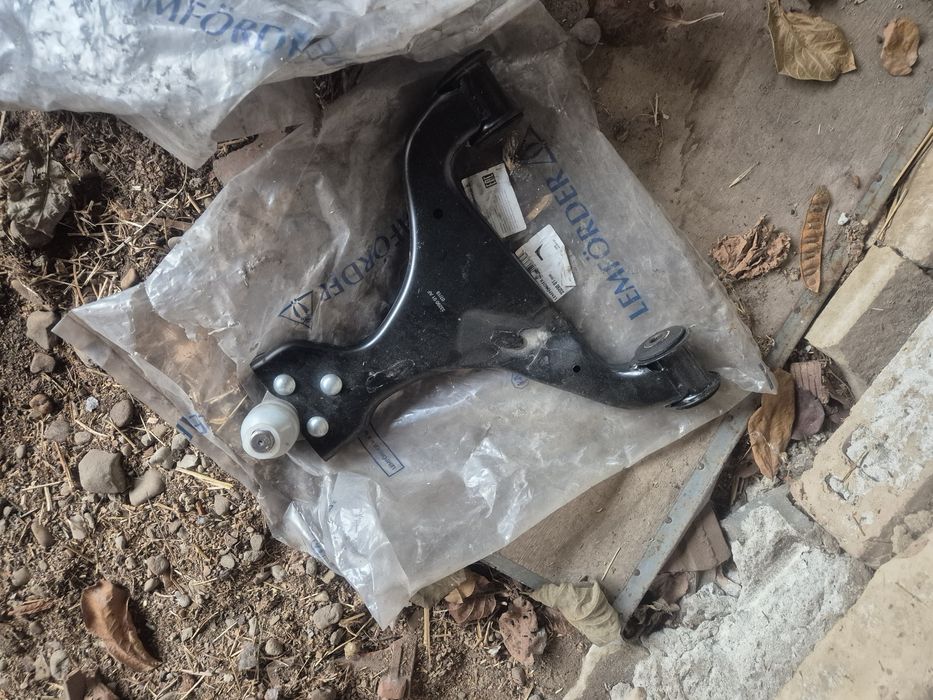 Носачи мерцедес вито