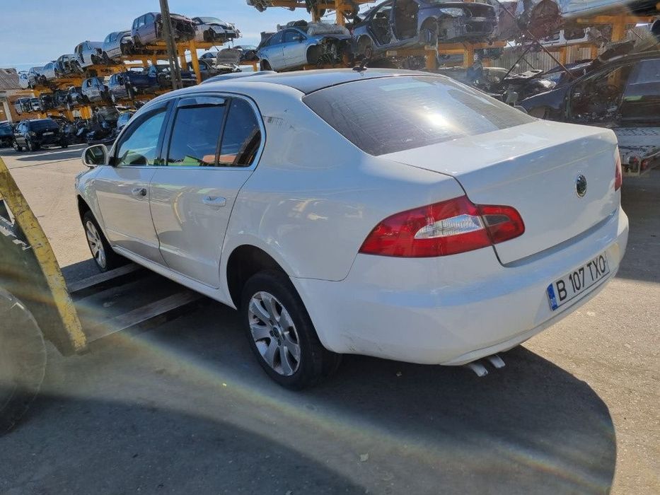 motoras ansamblu stergatoare nuca schimbator timonerie aripa spate ceasuri de bord Skoda Superb 2 motor 1.9tdi BXE Dezmembrez