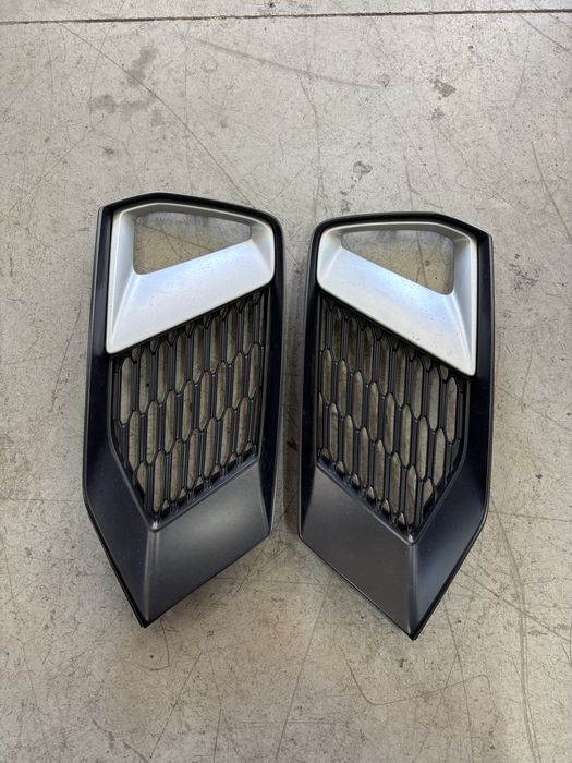 решетки за броня за audi a7 c8 sline 4K8807682B/4K0807681B