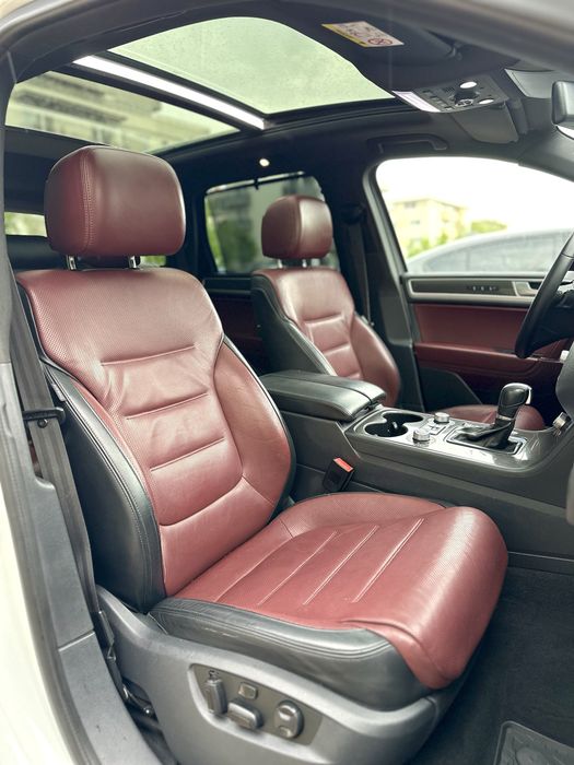 VOLKSWAGEN TOUAREG R LINE 3.0Tdi 262CP  ACC* LaneSide* Pano* Exclusive