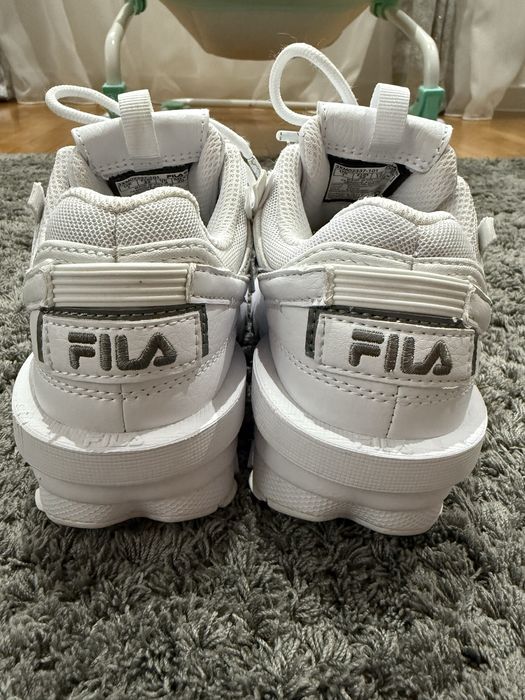Adidasi Fila marimea 32