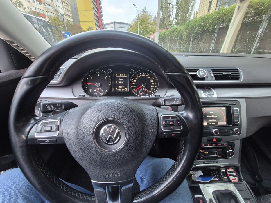 Volkswagen Passat B7 2.0 TDI 140 cp 2011