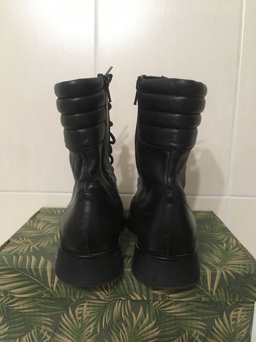 Pat Calvin - Ghete damă