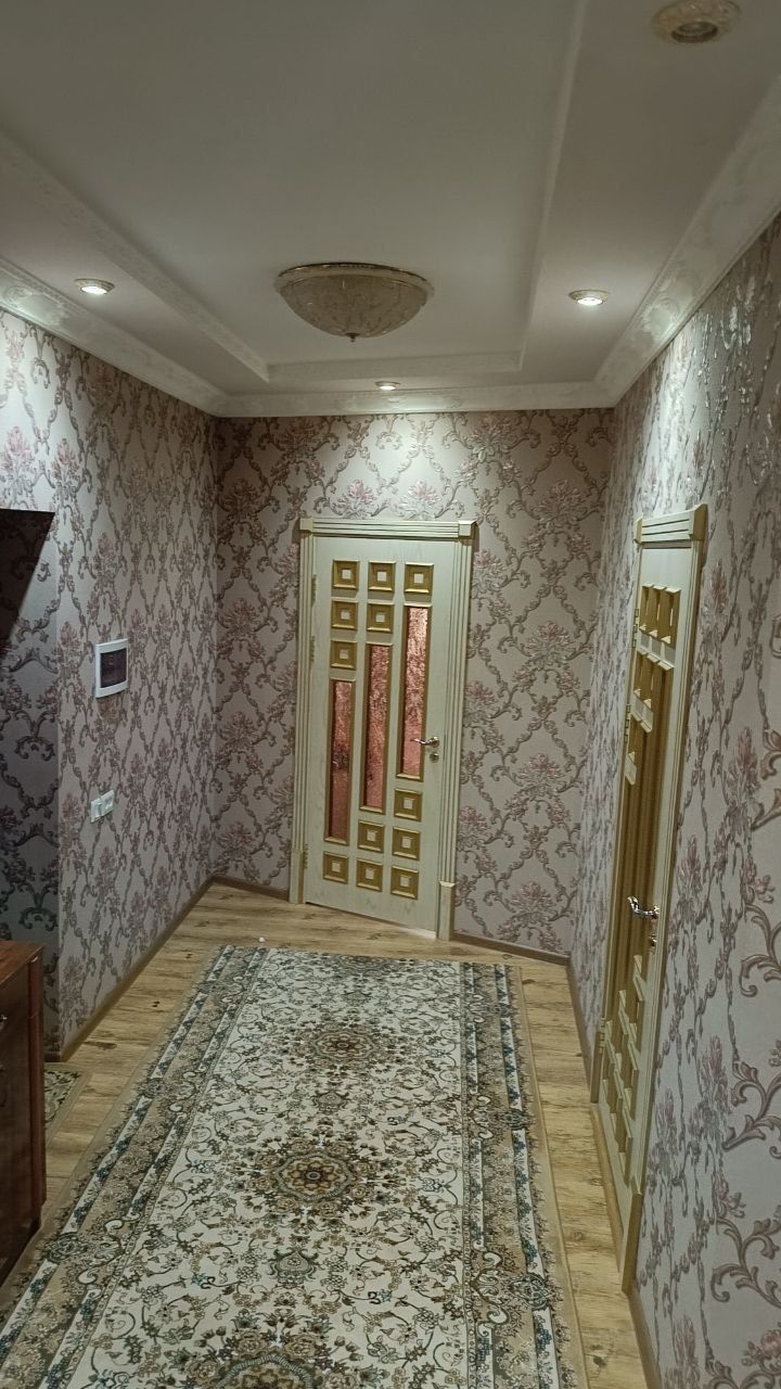 Квартира с отличным ремонтом возле кинап
