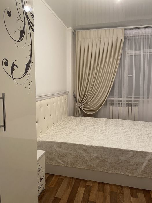 Продаётся 2 ком.кв. на 2 этаже в 15 микрорайоне, 33 дом по набережной!