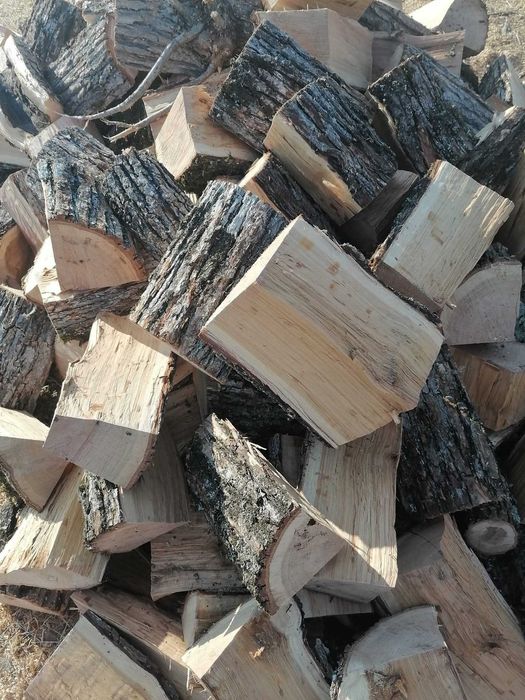 Дърва за  Огрев Имаме перфектните нацепени дърва за твоята камина