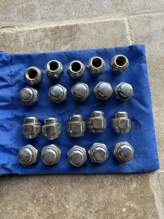 Set piulite prezoane Ford Hyundai Volvo Opel