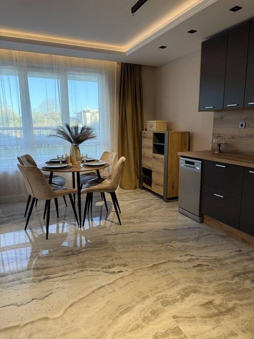 Тристаен, под наем, ж.к Кръстова вада