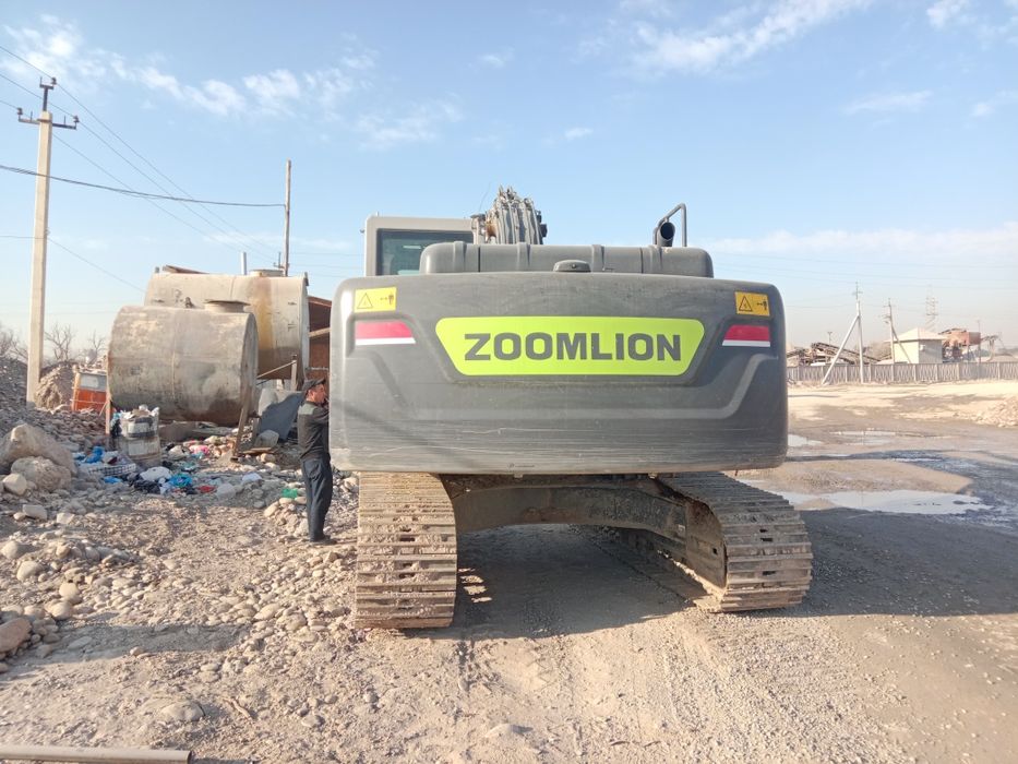 Ekskavatr Zoomlion Ze215G
