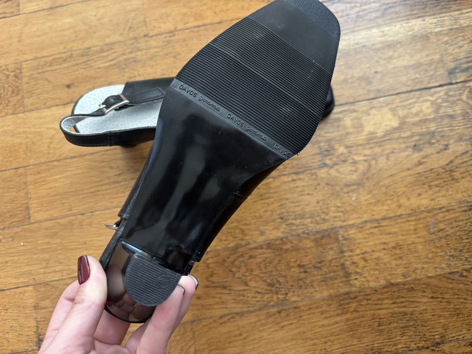Pantofi din piele. 36