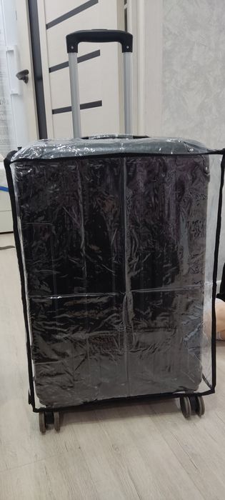 Чехол на чемодан новый