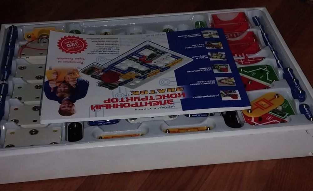 Электронные конструкторы Знаток