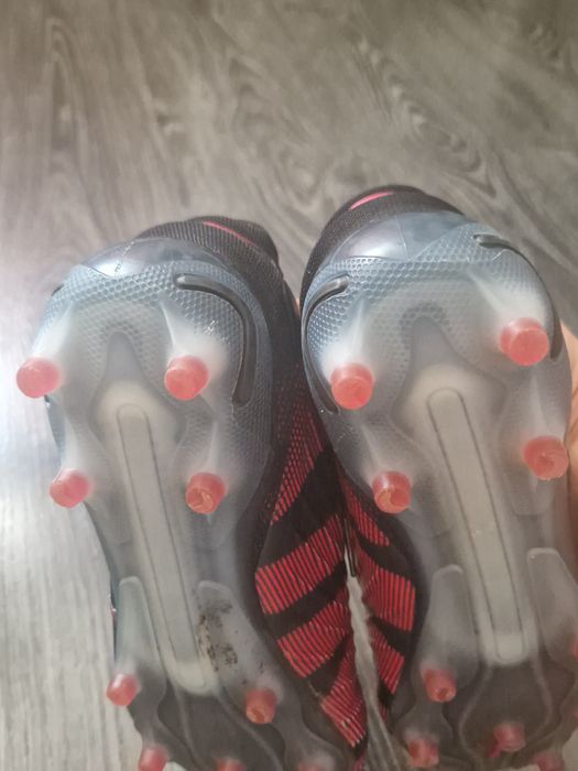 Ghete fotbal Puma King Ultimate