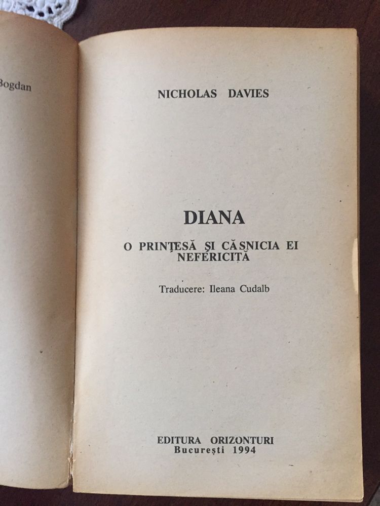 Vand cartea Diana o printesa si nefericita ei casnicie