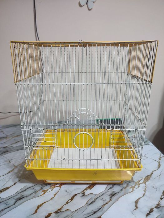 Продаются клетки для попугаев