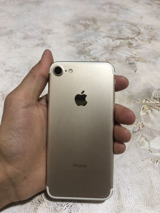 Iphone 7. 128gb xotira