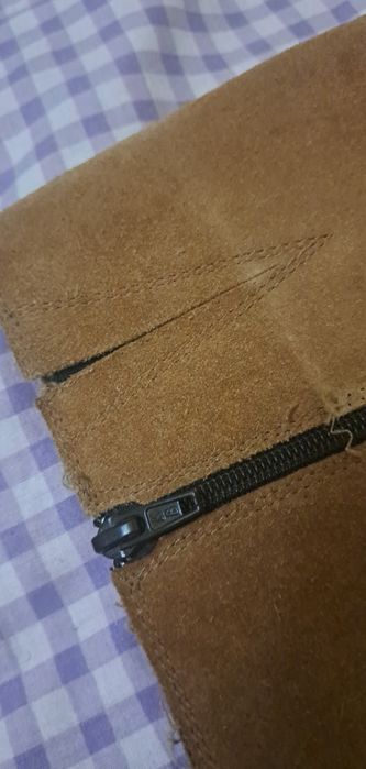 Cizme  piele intoarsa cu toc