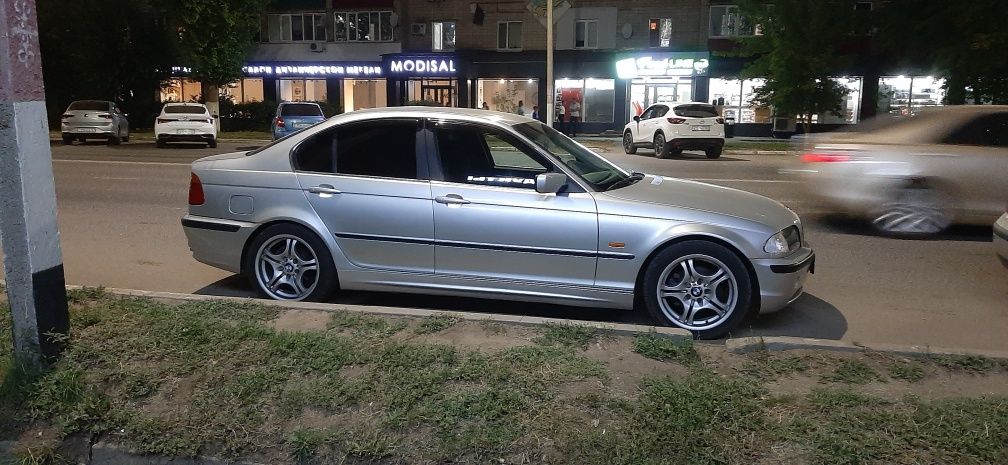 Автомобиль BMW e46