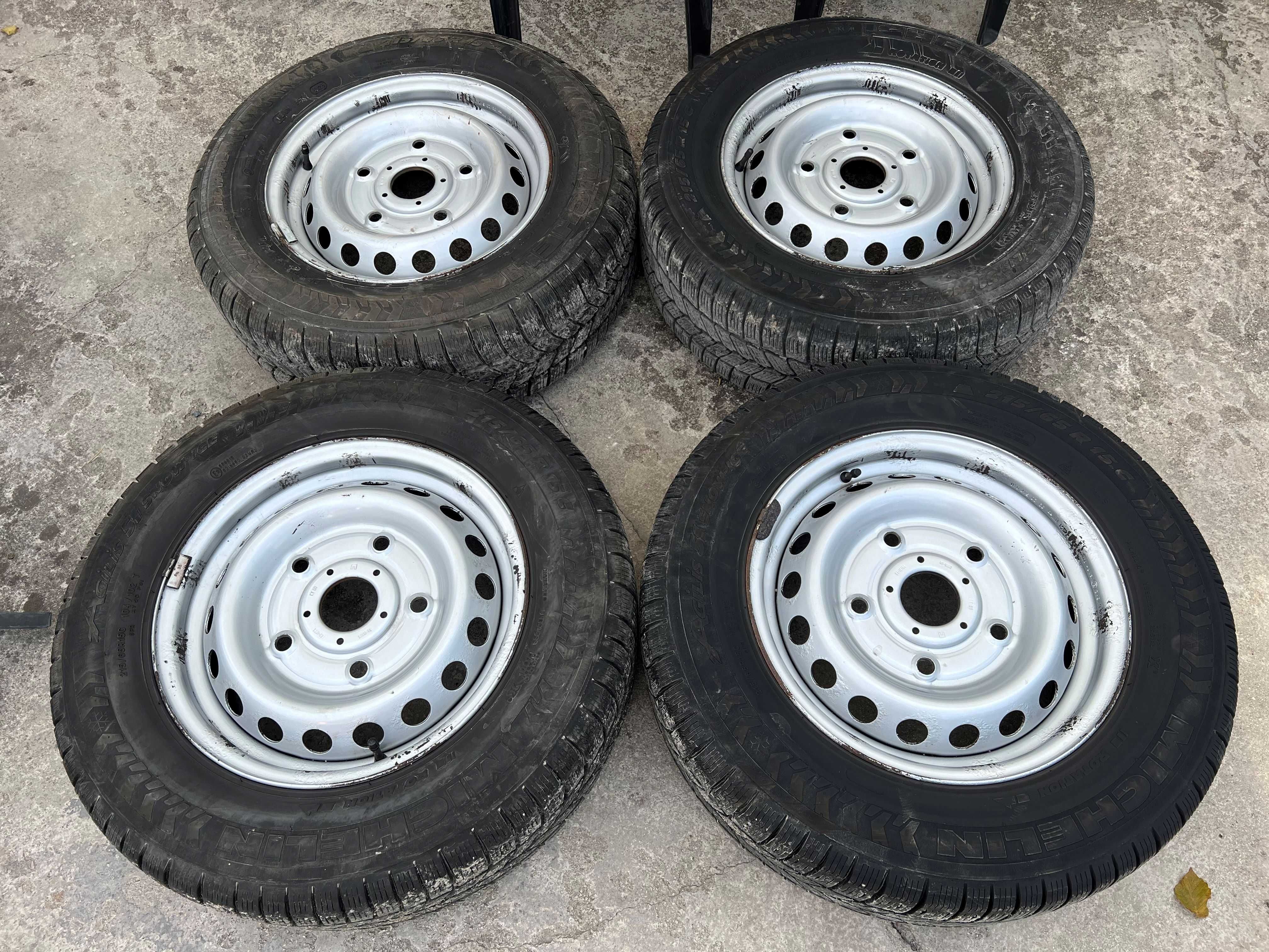 Продавам зимни гуми Michelin DOT3123 с джанти за бус ФОРД/FORD!