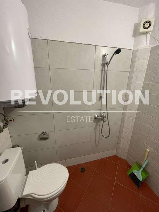 Дава се под наем Двустаен апартамент в Варна, Център - 57 кв.м за 310 € - Снимка #4