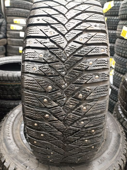 215/60/16 трианжле шипованный зимний комплект