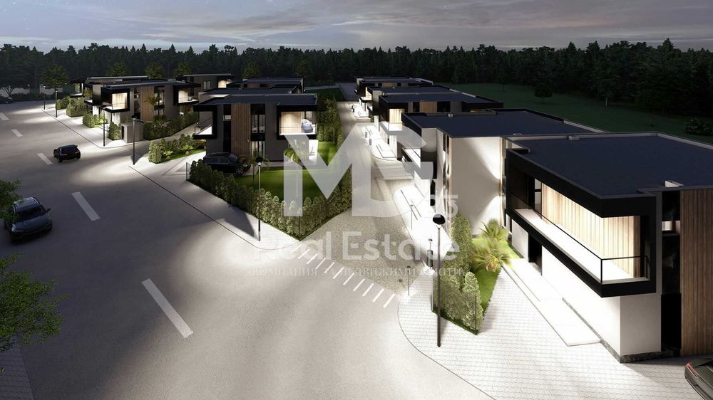 Къща с двор и паркомясто в затворен комплекс в село Войводиново!