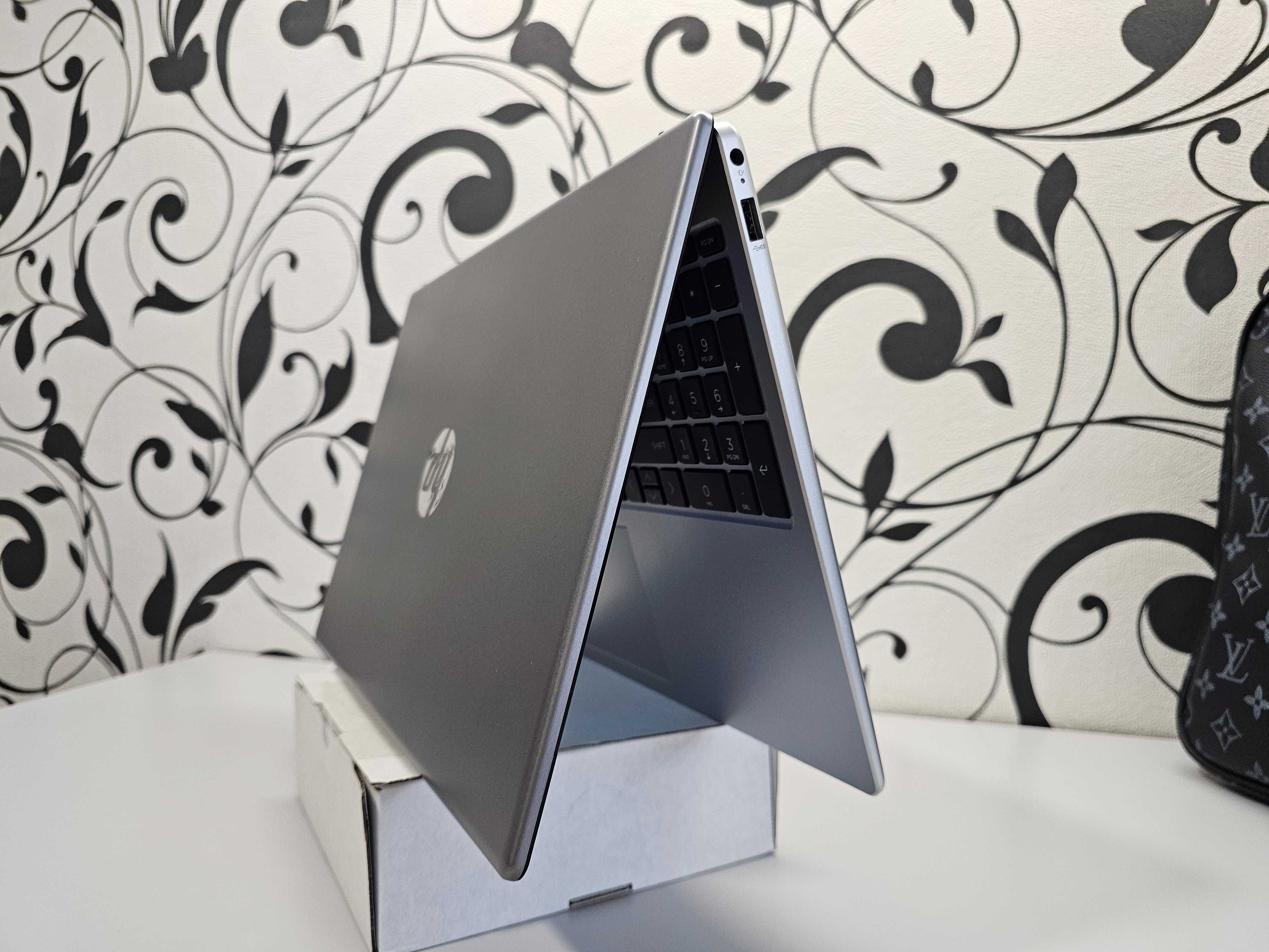 ПРОДАМ HP 255G10 Мощный Ноутбук Ryzen™ 3-7330U/8GB/512SSD/15.6"FullHD.