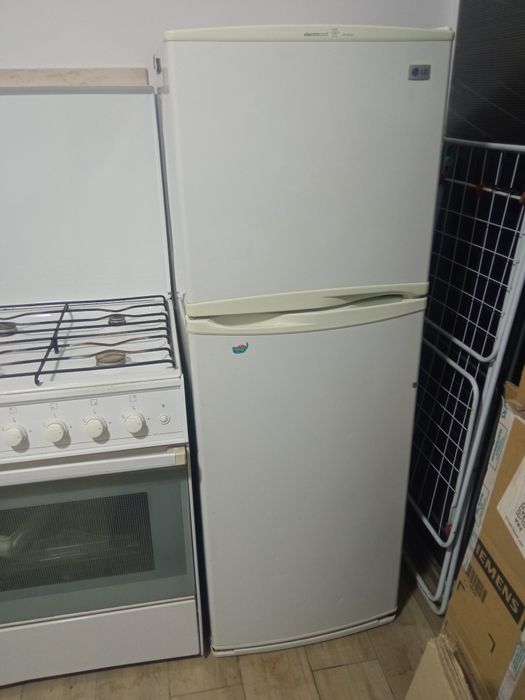 Продам холодильник