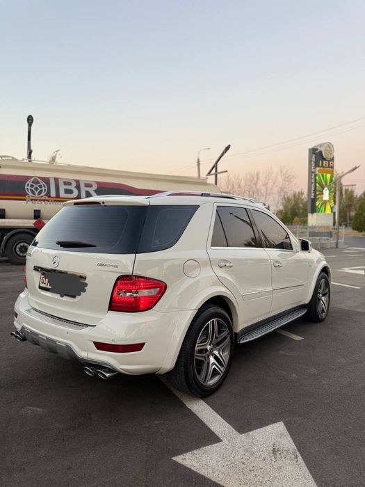 Mercedes-Benz ML 500