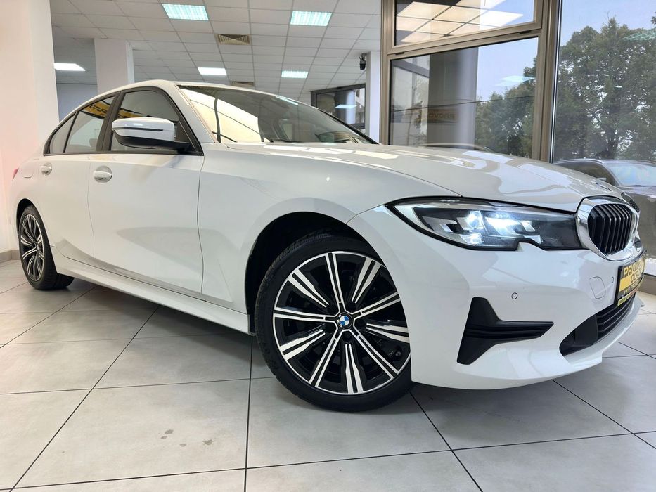 BMW Seria 3 Sedan 2022/04-Virtual Cockpit-Faruri Lasser-Navi 4K-Cash\Rate\Avans-0