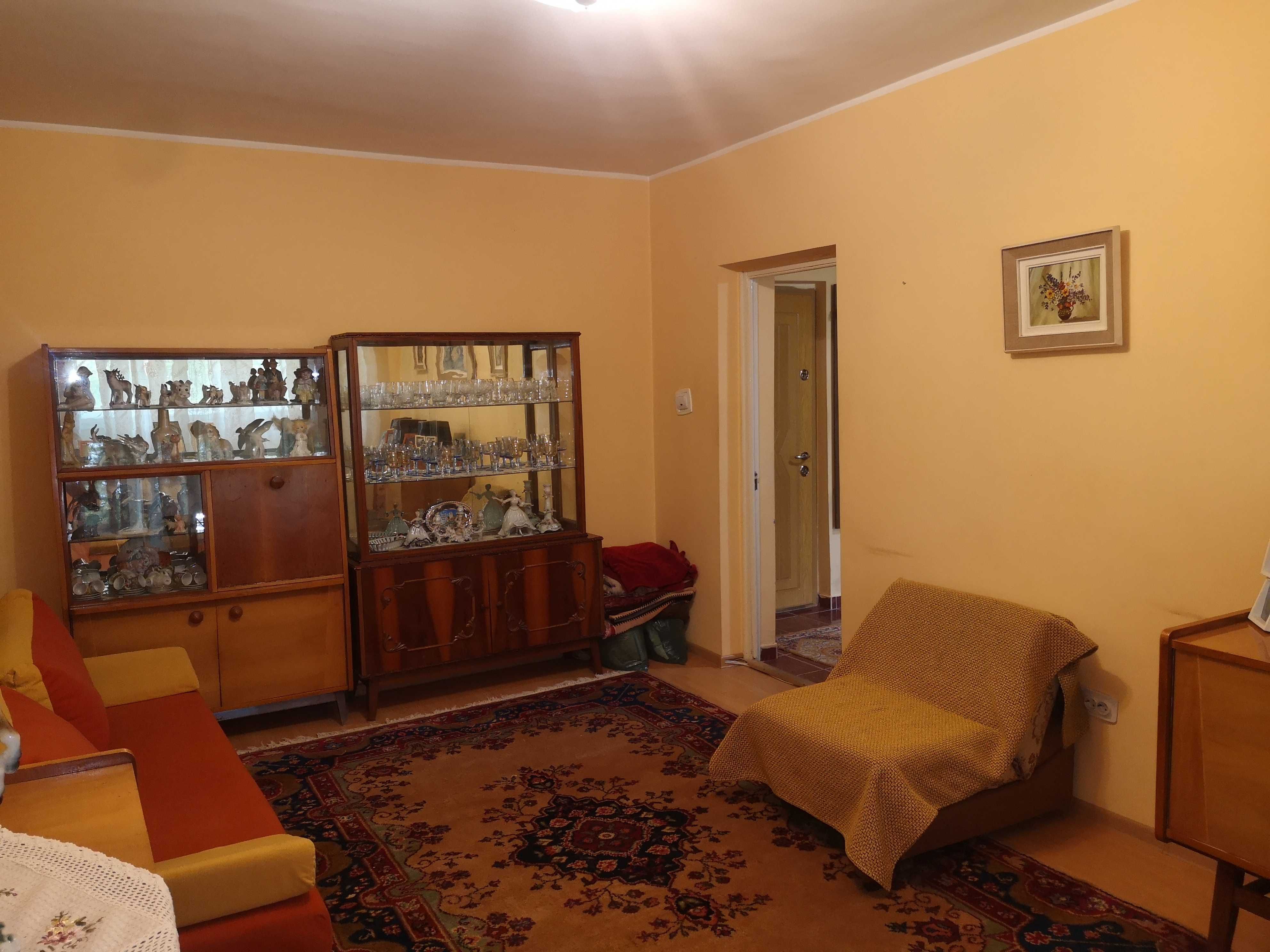 Apartament Galati 2 camere decomandat BR-uri, 70.000 euro