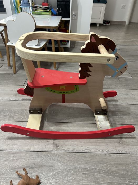 Caluț din lemn de vanzare