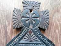 Candela lemn stil neoromanesc 16x10 cm / suportul pt lumanare crapat