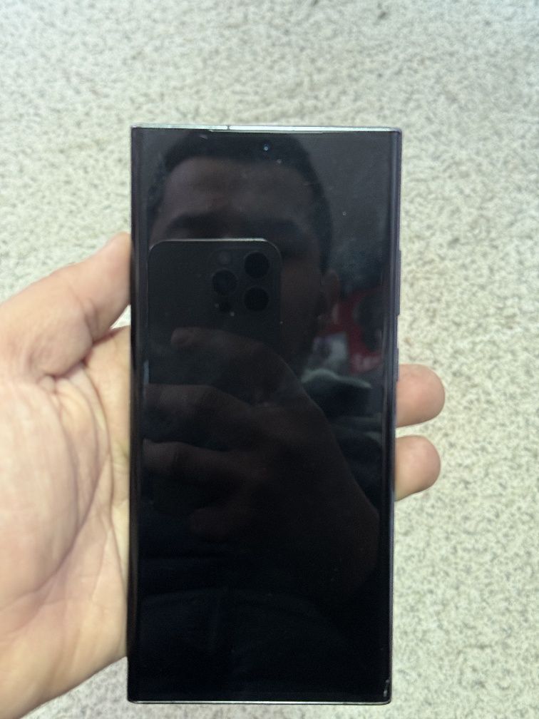 Samsung note 20 ultra 
Xolati rasmda 
Radnoy ochilmagan 
1 ta sim 
Xot