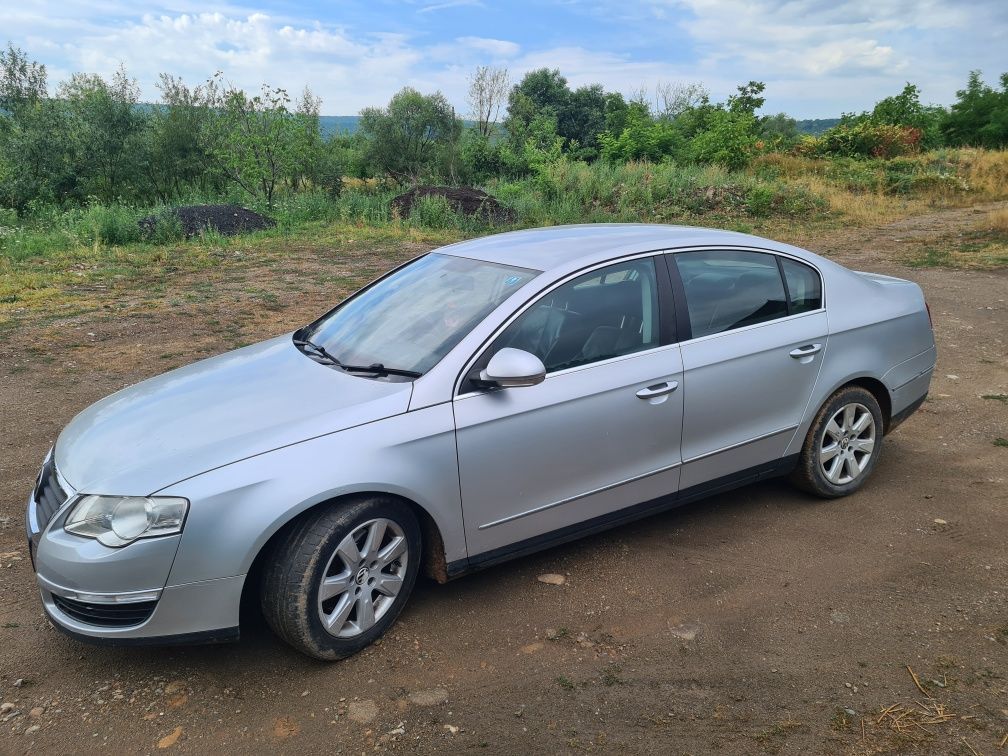 Dezmembrez VW Passat b6 2.0 tdi bkp