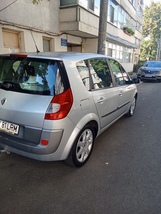 Vând Renault scenic 2