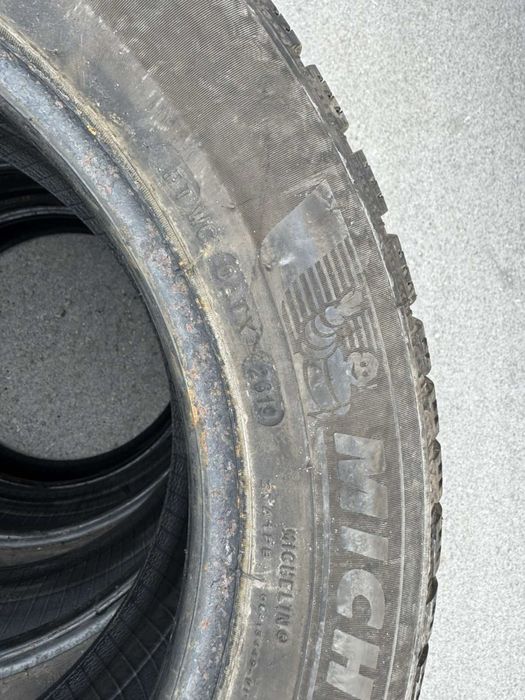4 броя зимни гуми 16 цола Michelin 205/55/16