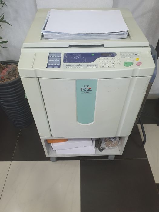 Ризограф,  (riso rz-370)