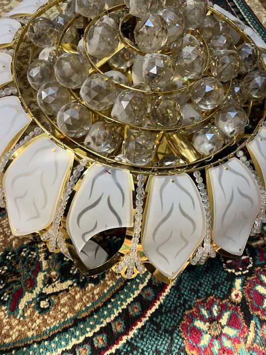 люстра продаётся