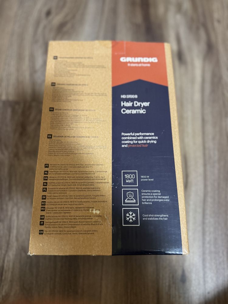 Uscator de par Grundig