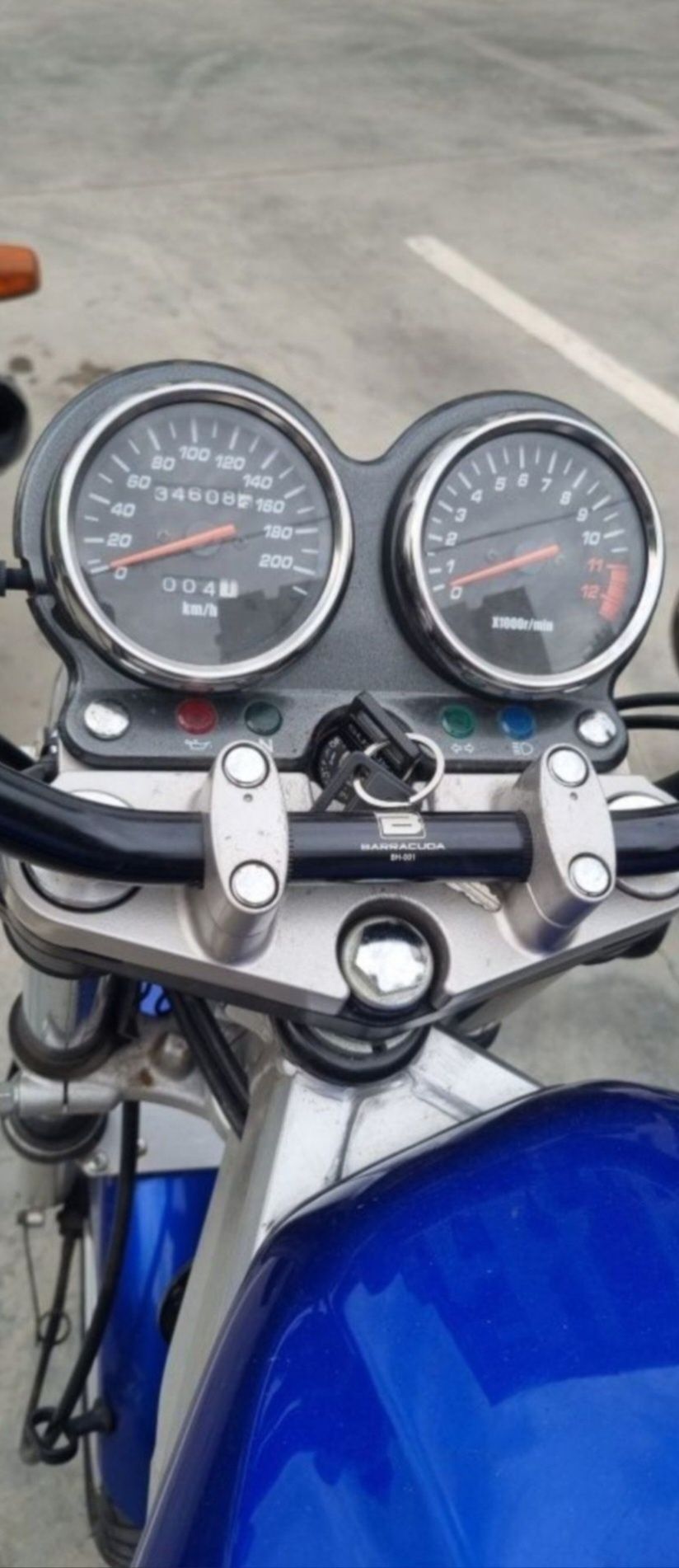 Suzuki GS 500 an 2002