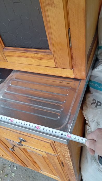 Продам кухоный гарнитур  в нормальном состоянии